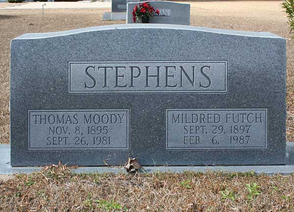 Thomas Moody & Mildred Futch Stephens Gravestone Photo