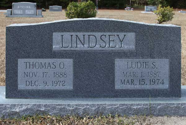 Thomas O. & Ludie S. Lindsey Gravestone Photo