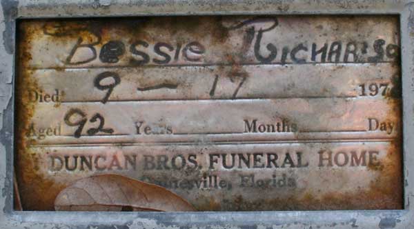 Bessie Richarson Gravestone Photo