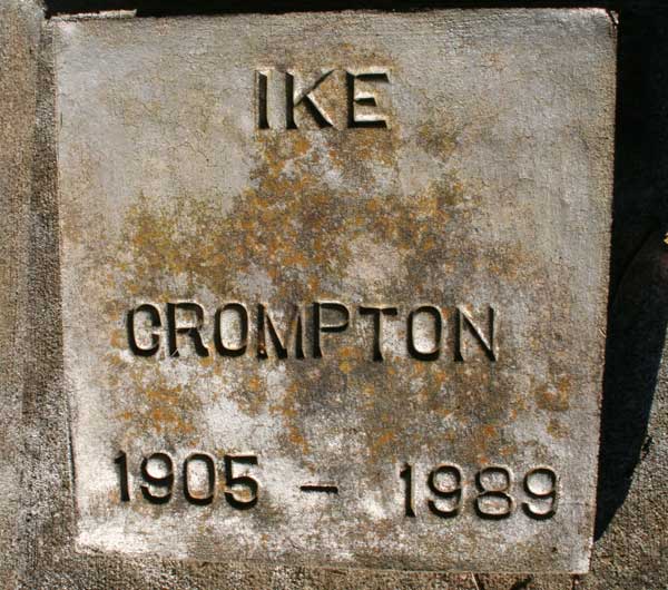 Ike Crompton Gravestone Photo