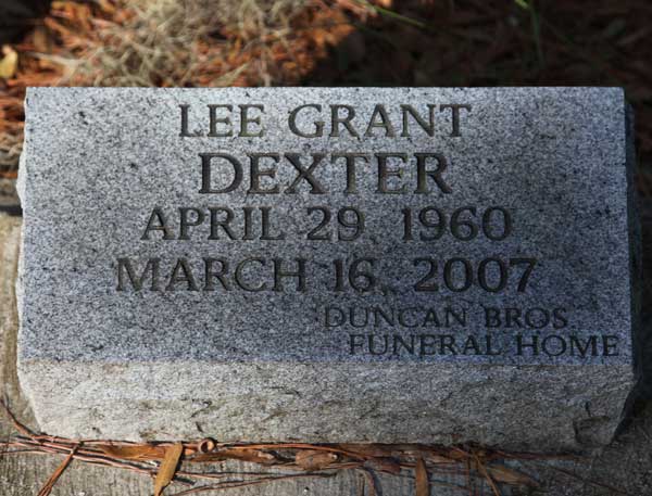 Lee Grant Dexter Gravestone Photo