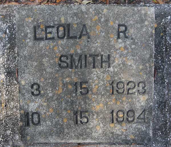 Leola R. Smith Gravestone Photo