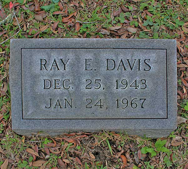 Ray E. Davis Gravestone Photo