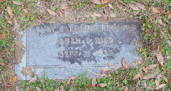 Ruby Caroline Richard Gravestone Photo