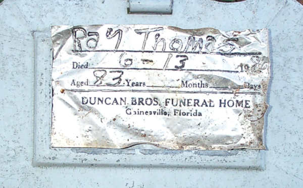 Ray Thomas Gravestone Photo