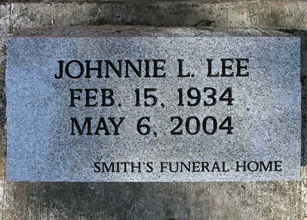 Johnnie L. Lee Gravestone Photo