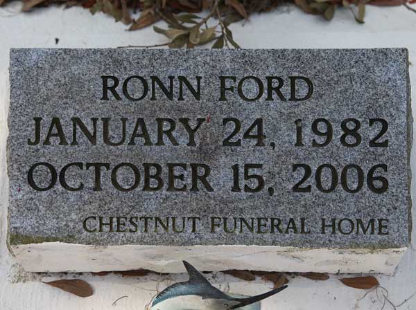 Ronn Ford Gravestone Photo
