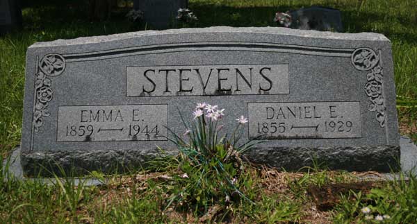 Emma E. & Daniel E. Stevens Gravestone Photo