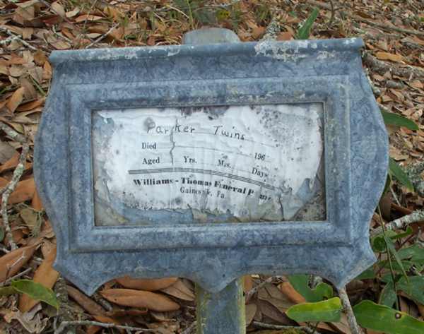 Twins Parker Gravestone Photo