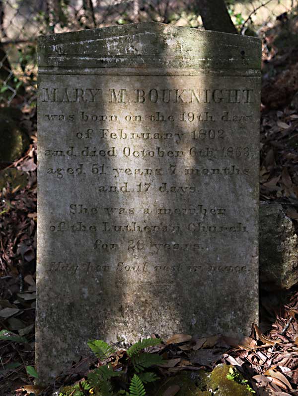 Mary M. Bouknight Gravestone Photo