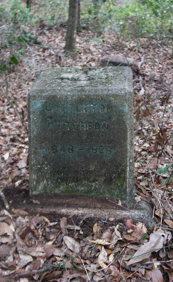 Tom Peterson Gravestone Photo