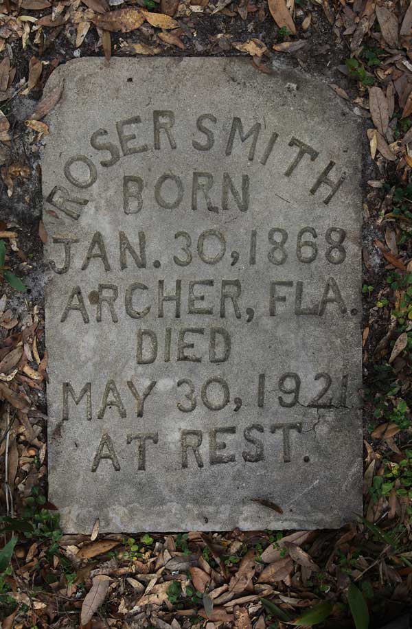 Roser Smith Gravestone Photo