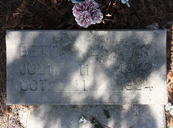 Betty L. Bay Gravestone Photo