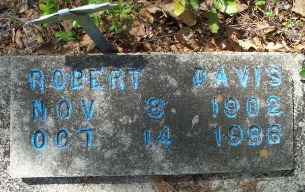 Robert Davis Gravestone Photo