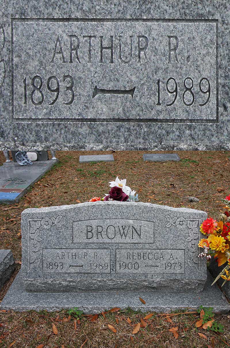 Arthur R Brown Gravestone Photo