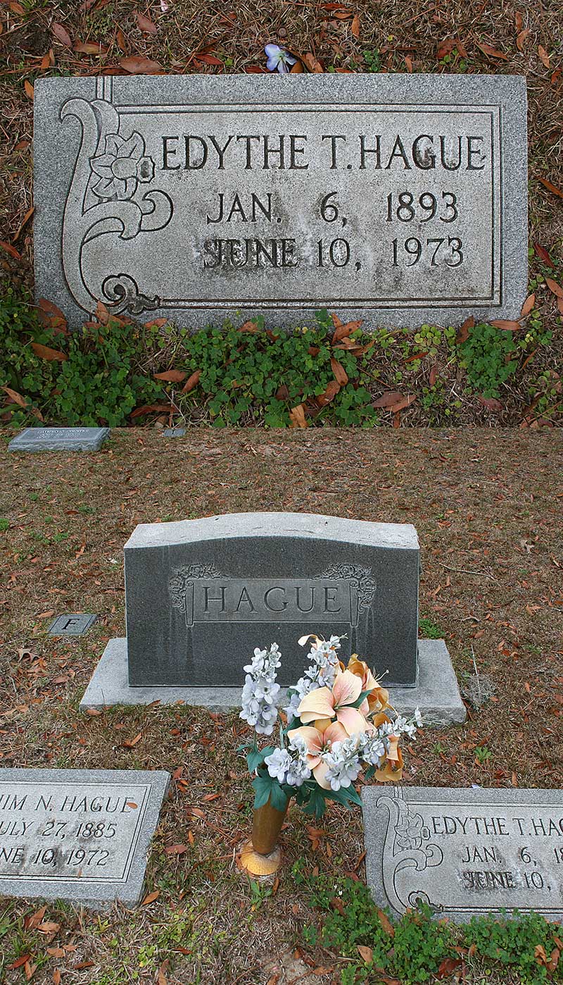 Edythe T Hague Gravestone Photo