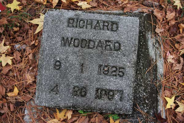 Richard Woodard Gravestone Photo