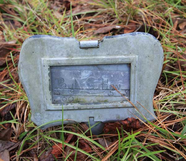 Paul Sutton Gravestone Photo