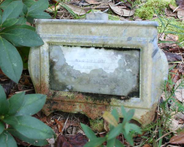 Clinell Smith Gravestone Photo