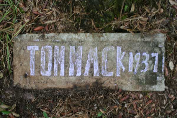 Tom Mack Gravestone Photo