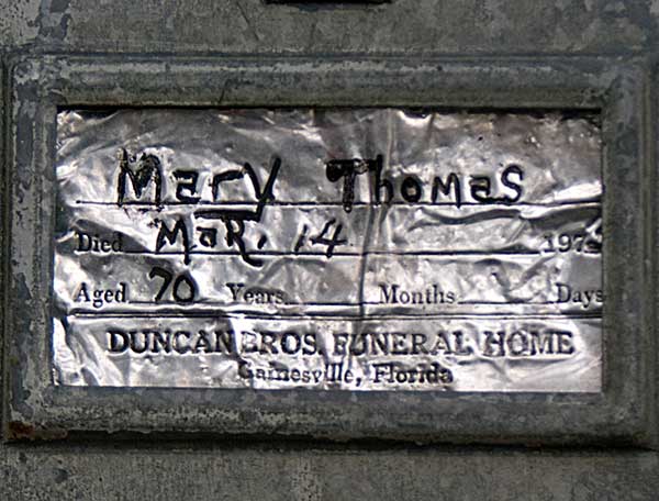 Mary Thomas Gravestone Photo