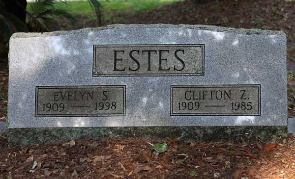 Evelyn S. & Clifton Z. Estes Gravestone Photo