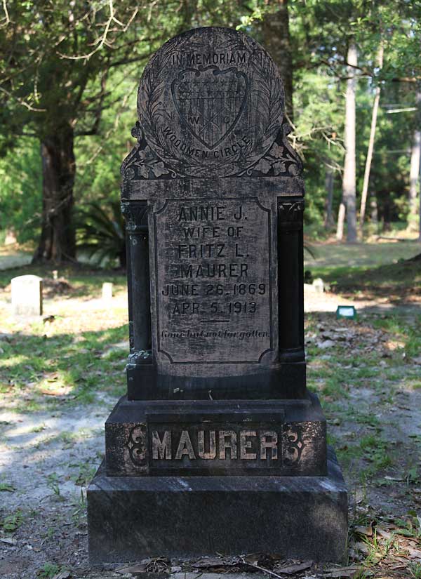 Annie J. Maurer Gravestone Photo