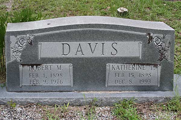 Robert M. & Katherine T. Davis Gravestone Photo