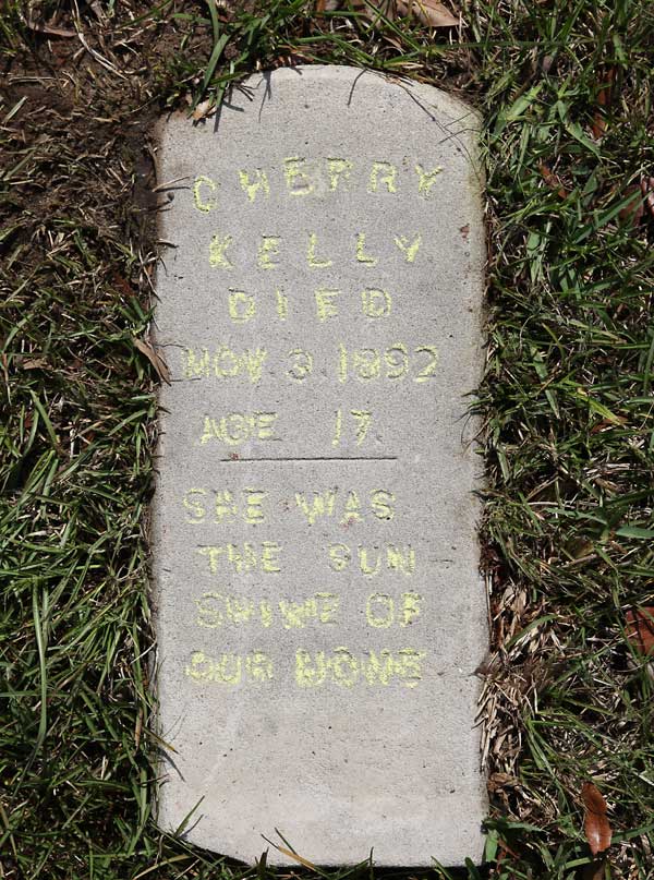 Cherry Kelly Gravestone Photo