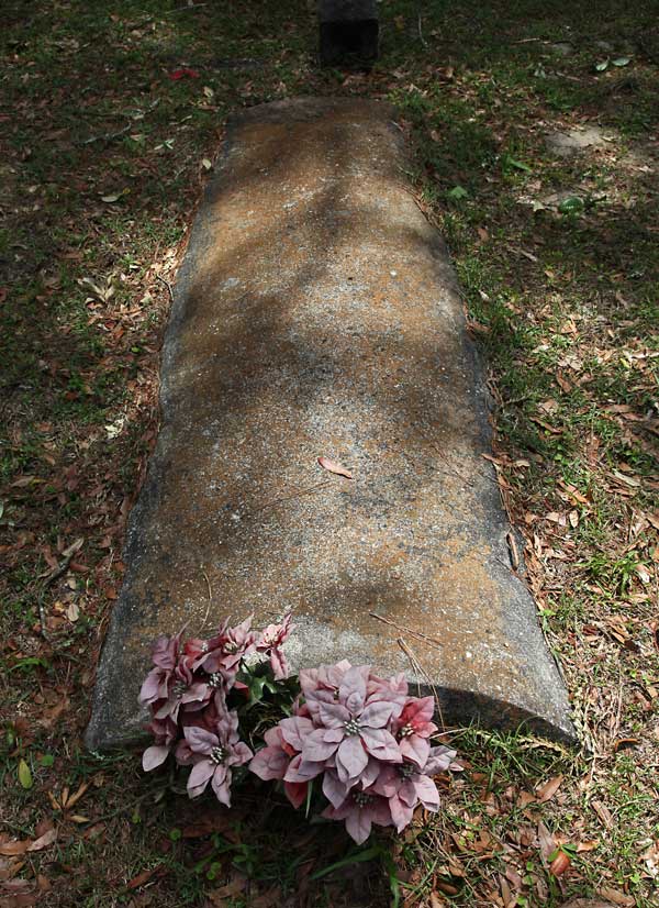  Unknown Gravestone Photo