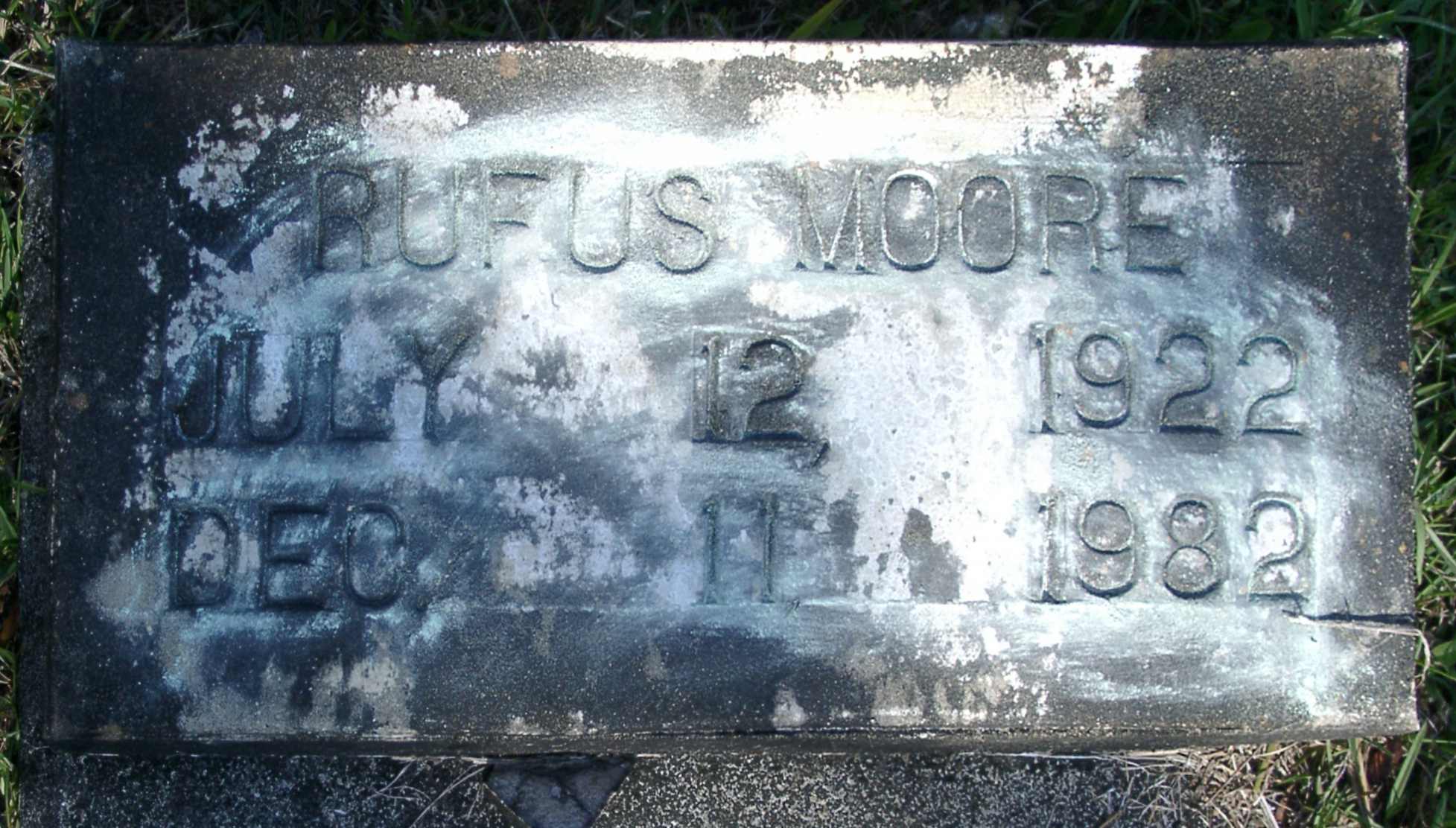 Rufus Moore Gravestone Photo