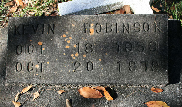 KEVIN ROBINSON Gravestone Photo