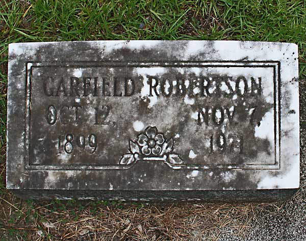 Garfield Robertson Gravestone Photo