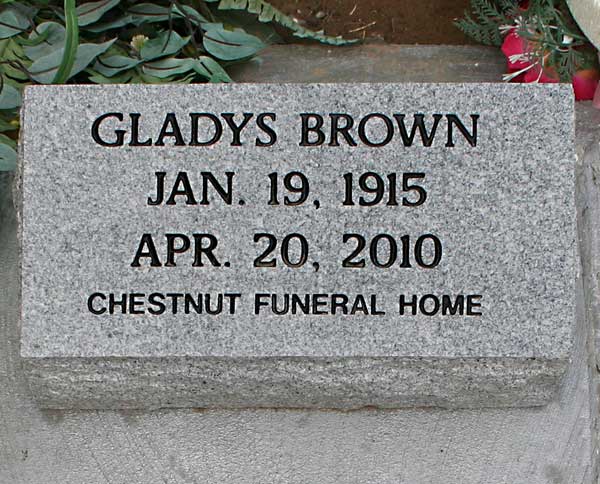 Gladys Brown Gravestone Photo