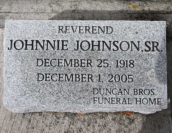 Reverend Johnnie Johnson Gravestone Photo