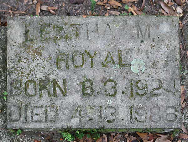 Leatha M. Royal Gravestone Photo