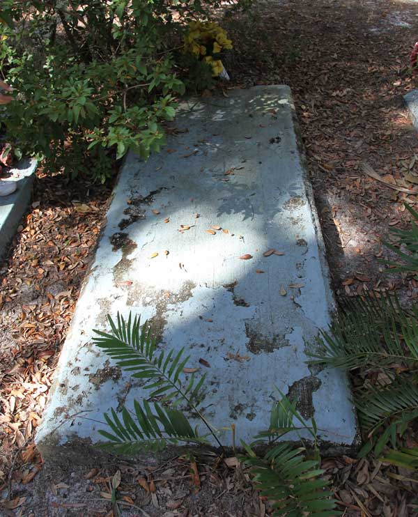  Unknown Gravestone Photo