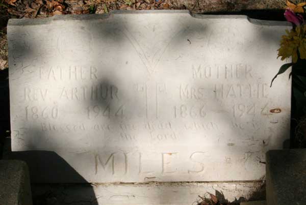 Arthur & Hattie Miles Gravestone Photo