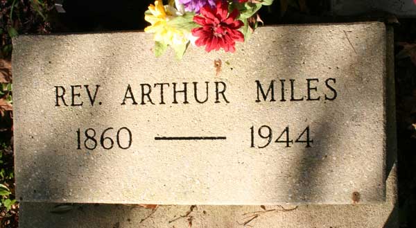 Arthur Miles Gravestone Photo