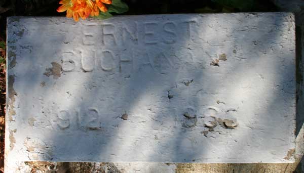 Ernest Buchanan Gravestone Photo