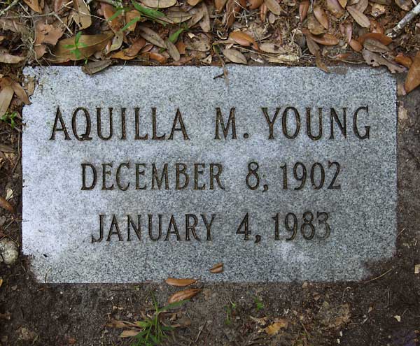 Aquilla M. Young Gravestone Photo