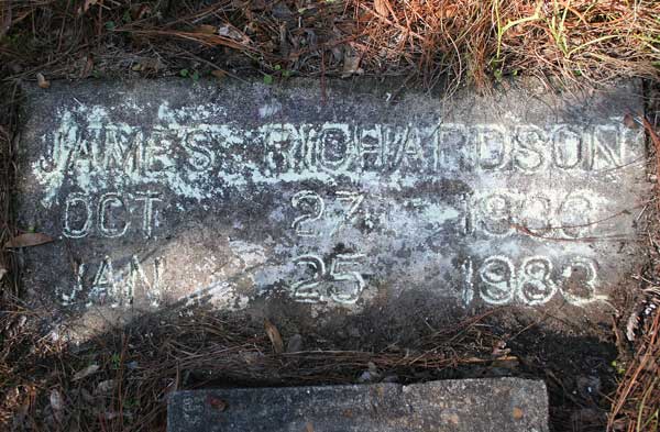 James Richardson Gravestone Photo