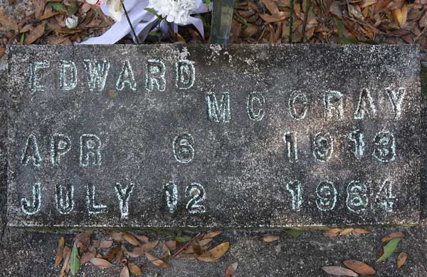 Edward McCray Gravestone Photo