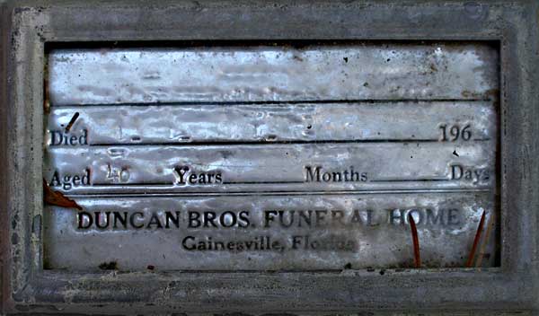  Unknown Gravestone Photo