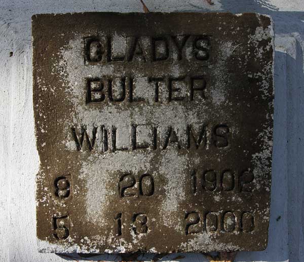 Gladys Bulter Williams Gravestone Photo