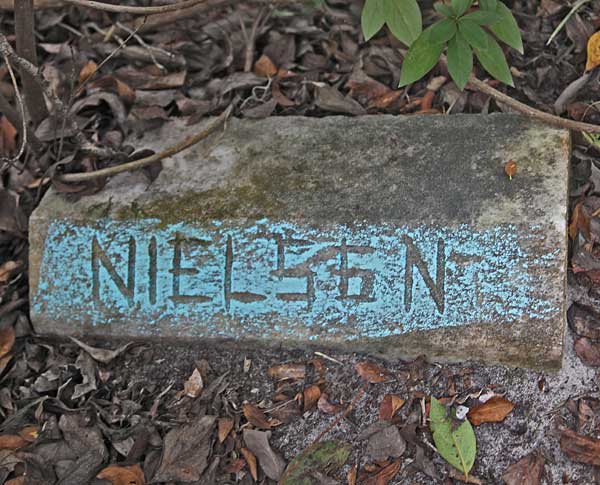  Nielsen Gravestone Photo