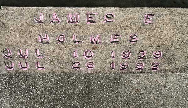 James E. Holmes Gravestone Photo