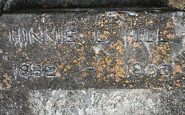 MINNIE L. HILL Gravestone Photo