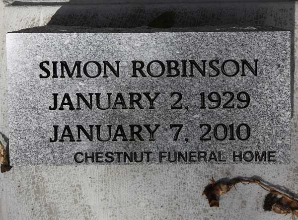 Simon Robinson Gravestone Photo