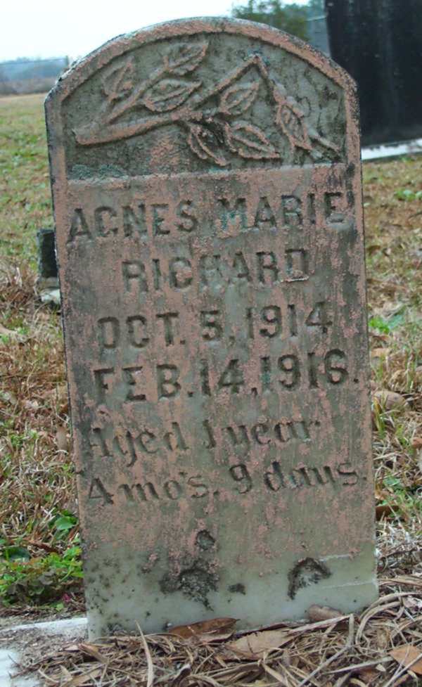 Agnes Marie Richard Gravestone Photo